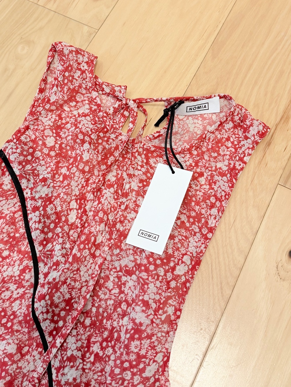 NWT Nomia Women’s Poppy Chiffon Paneled Maxi Dress - Picture 8 of 9